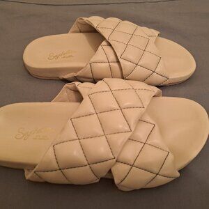 Seychelles Almond/Cream Colored Sandals Size 8